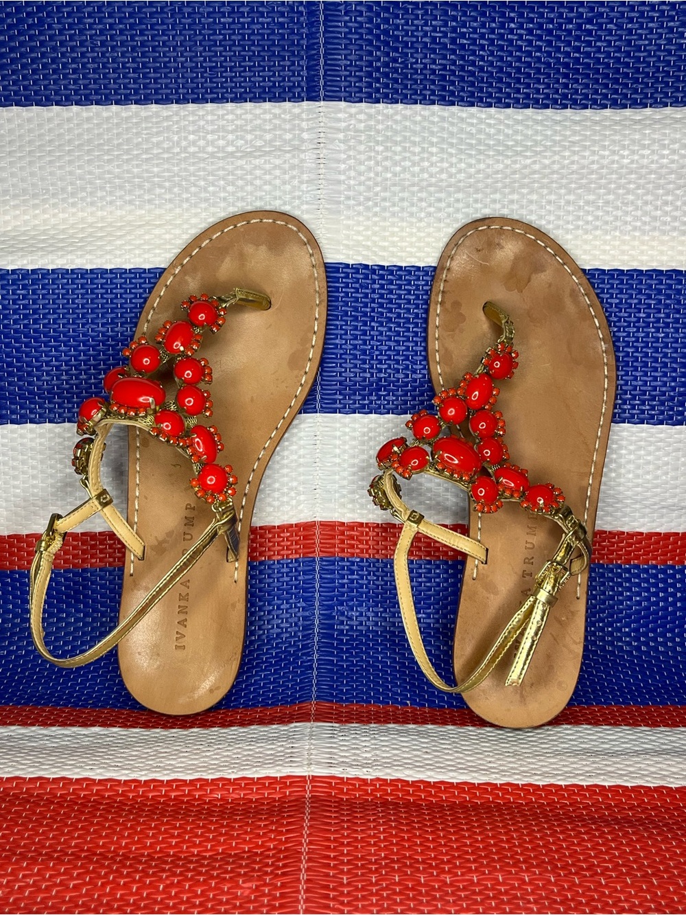 Ivanka Trump Coral Jewel Flat Thong Sandals Women’s Size 8 Summer Sandals - Picture 8 of 9